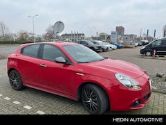 Alfa Romeo Giulietta - 1.4 T Sprint | Automaat | Navigatie | Alcantara | Parkeersensoren Achter