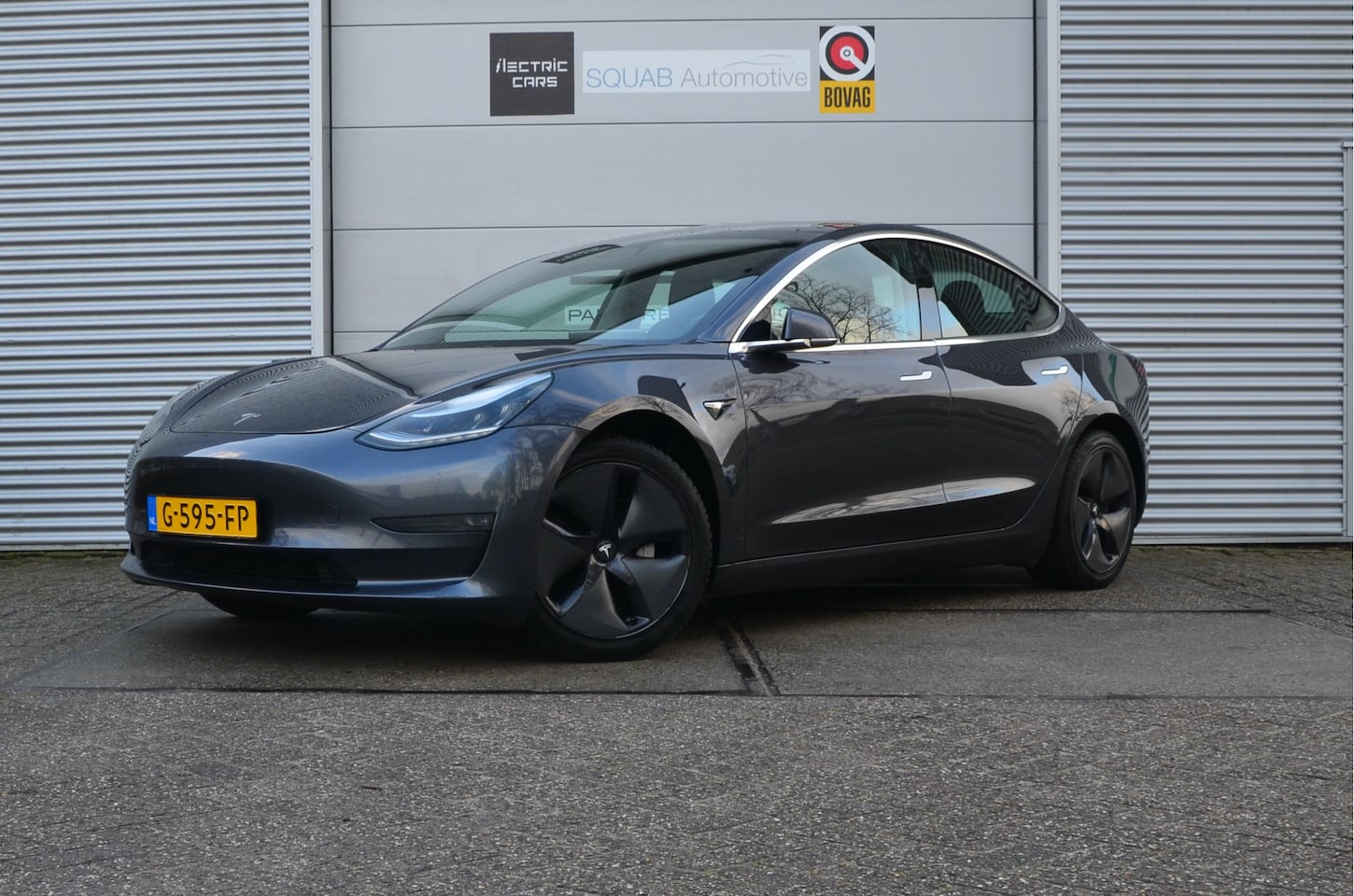 Tesla Model 3 - Long Range RWD Long Range AWD 75 kWh Afneembare Trekhaak (fiets), AutoPilot - AutoWereld.nl