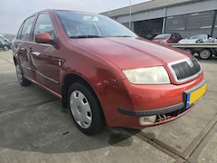 Skoda Fabia - 1.5-16V Comfort Automaat 5.Drs Bjr.2001