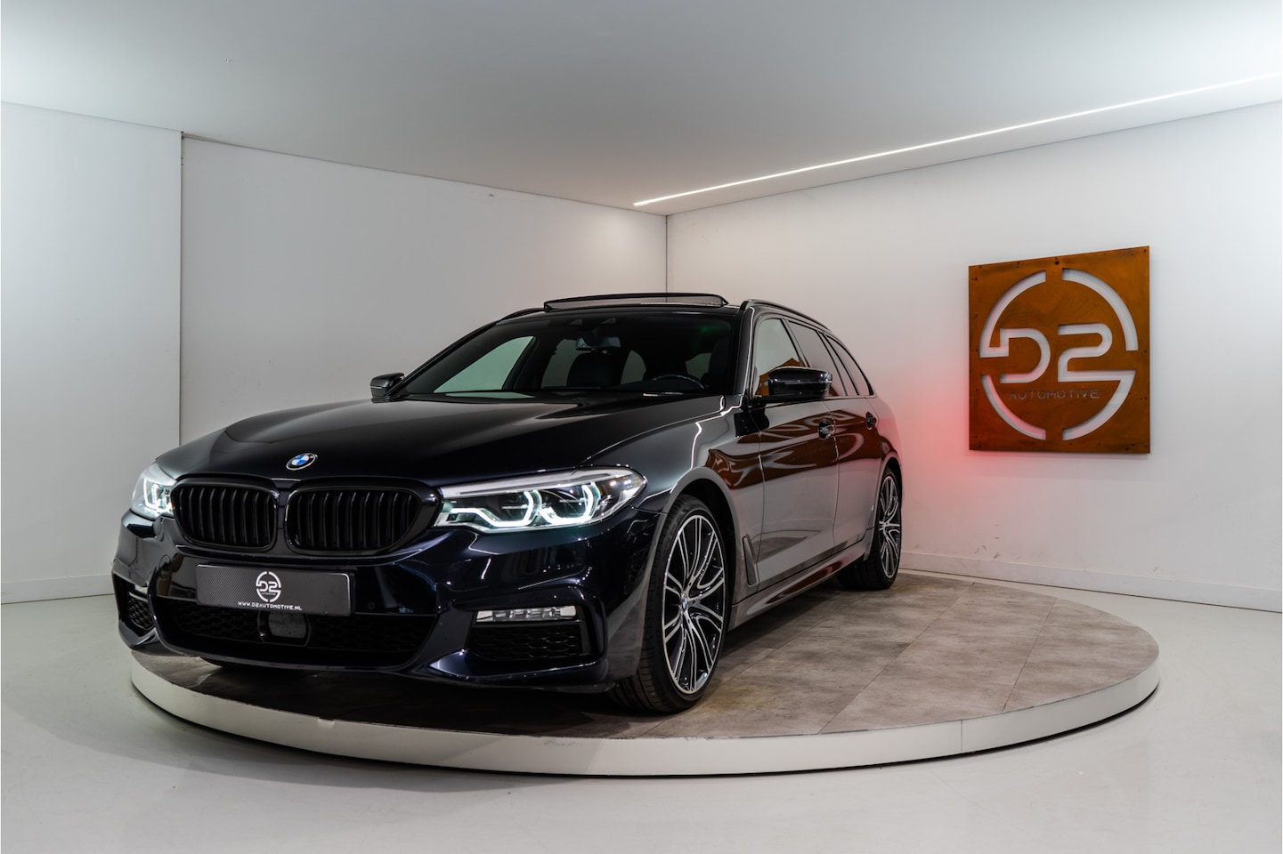 BMW 5-serie Touring - 540i xDrive High Executive M-Sport 340PK NL AUTO+NAP | VOL OPTIE! 12 MND Garantie - AutoWereld.nl