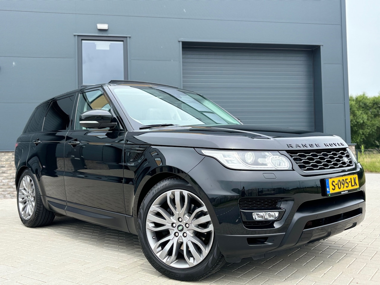 Land Rover Range Rover Sport - 3.0 V6 Supercharged HSE Dynamic Panoramadak  / DAB - AutoWereld.nl