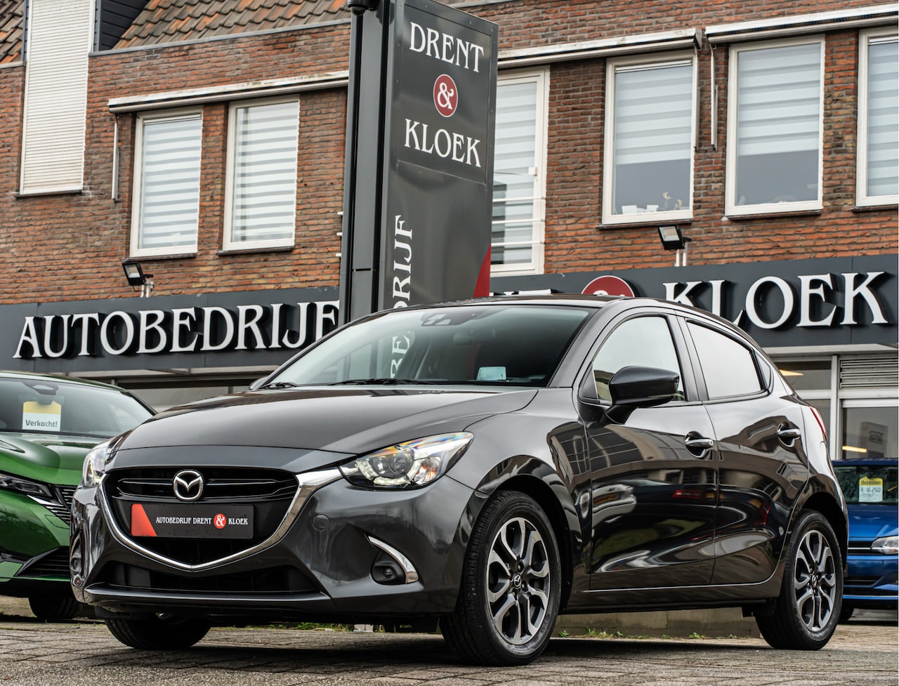 Mazda 2 - 1.5 Skyactiv-G GT-M HUD CAMERA STOELVERW PRIVACY GLASS DAB+ CRUISE NAVI - AutoWereld.nl