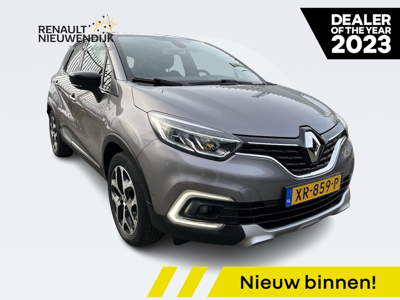 Renault Captur - 0.9 TCe Intens / CAMERA / TERKHAAK / NAVIGATIE / PARKEERSENSOREN VOOR EN ACHTER - AutoWereld.nl