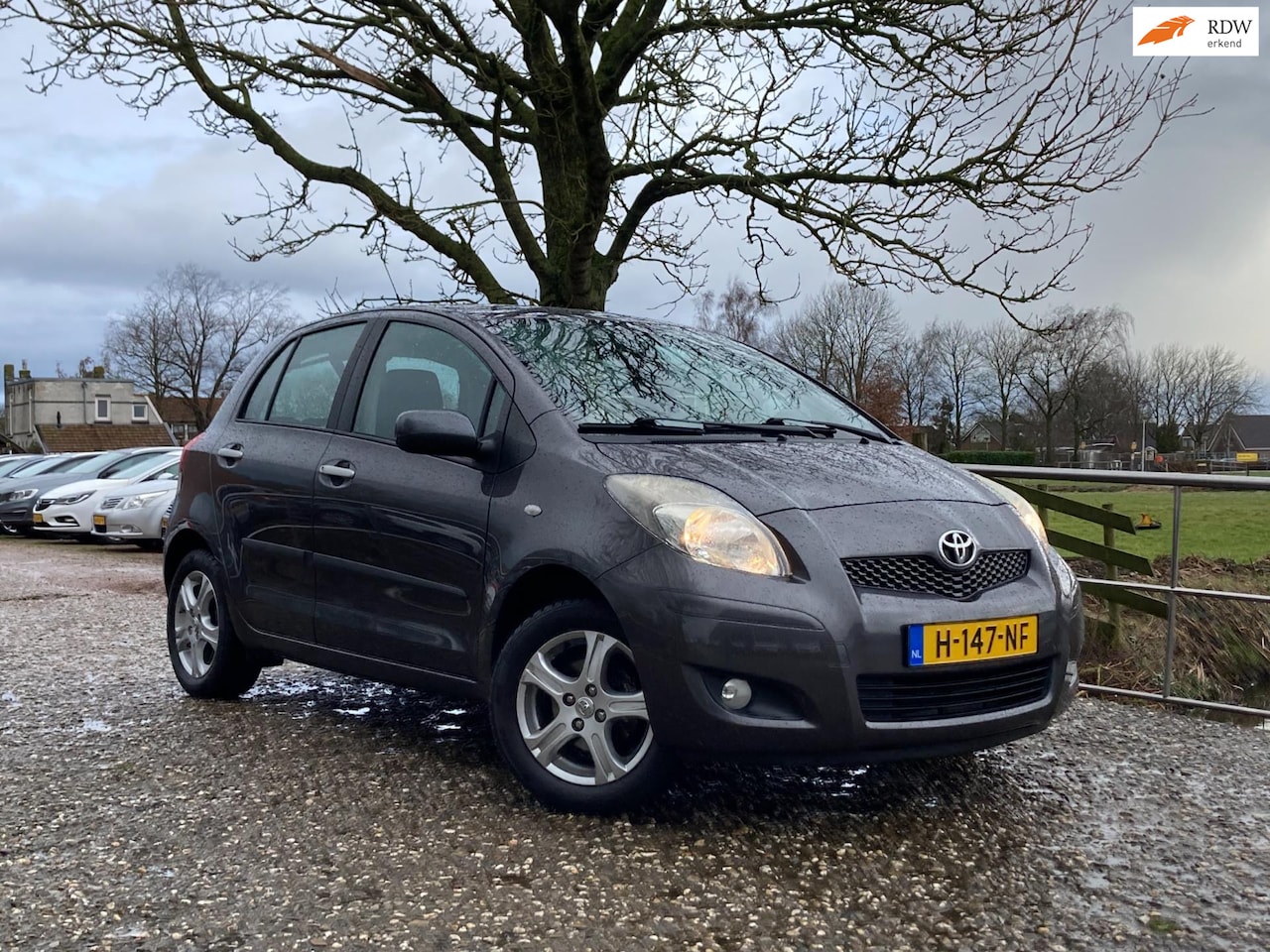 Toyota Yaris - 1.0 VVTi Acces | Airco + 5-drs Nu € 3.975,-!!! - AutoWereld.nl