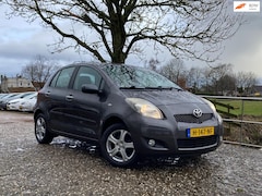 Toyota Yaris - 1.0 VVTi Acces | Airco + 5-drs Nu € 3.975,