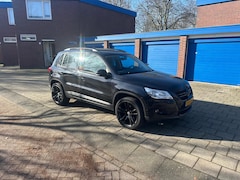 Volkswagen Tiguan - 1.4 TSI Comfort&Design Cruise Camera Black Magic