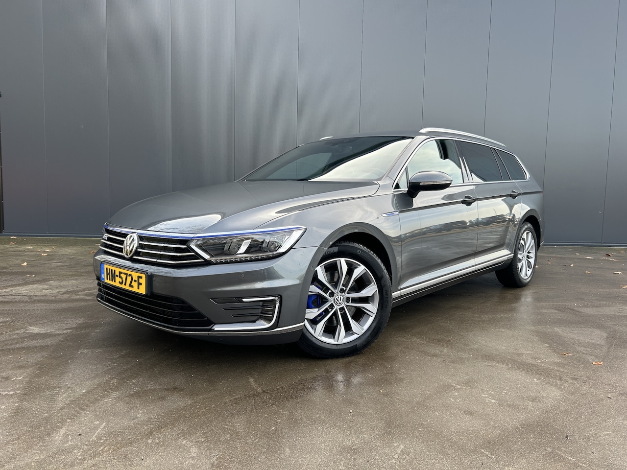 Volkswagen Passat Variant - 1.4 TSI GTE Highline ADAPT CRUISE MASSAGE STOEL ALCANTARA FULL LED NAVI ECC TREKHAAK - AutoWereld.nl