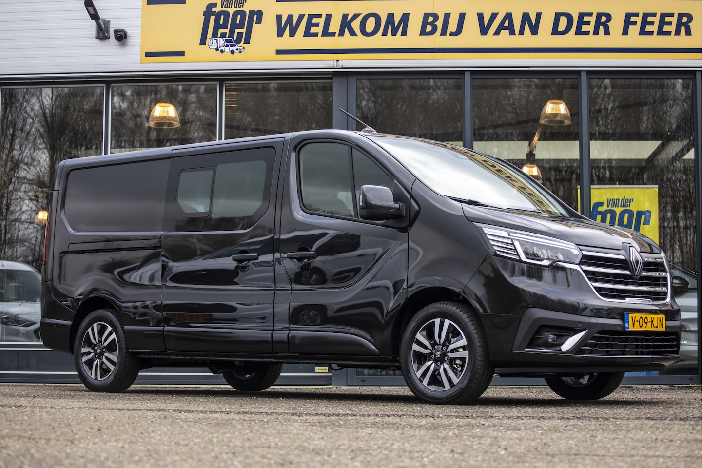 Renault Trafic - 2.0 Blue dCi EDC 170 T29 L2H1 Extra DC EX.BTW - AutoWereld.nl