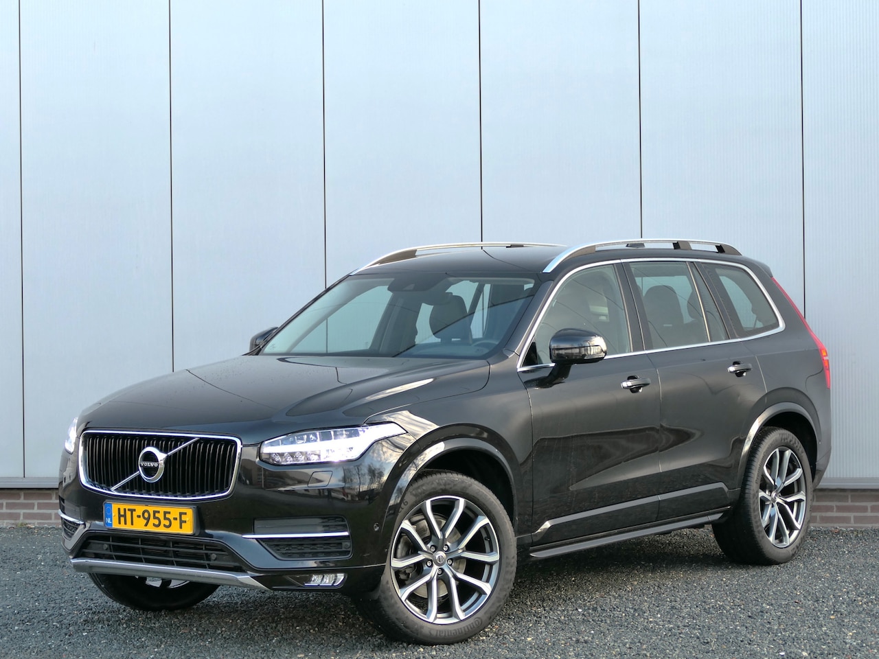 Volvo XC90 - T5 AWD Momentum 12 MND garantie 7-zits Leer / Navi / DAB+ / Trekhaak - AutoWereld.nl