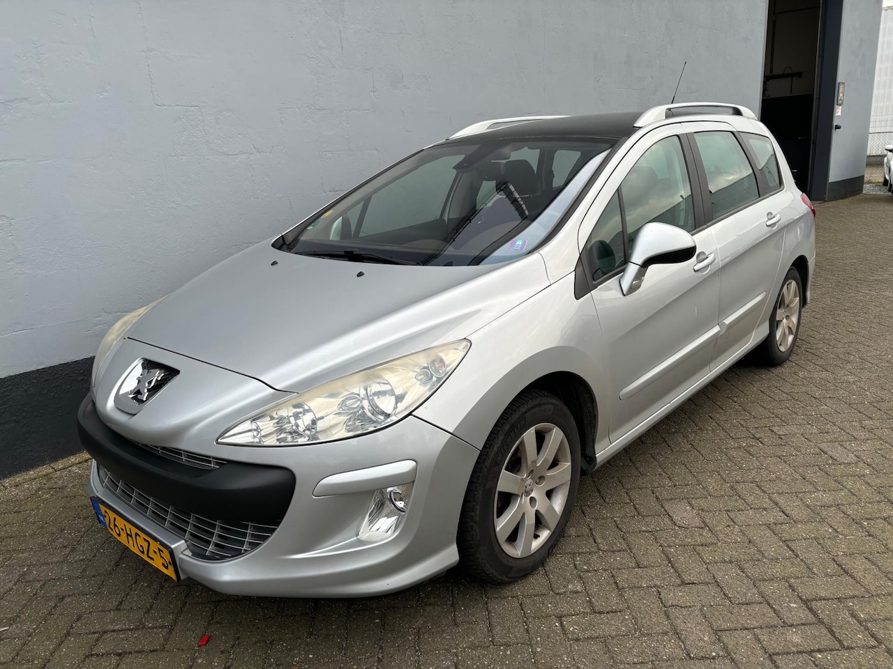 Peugeot 308 - 1.6 THP XT - Panorama - LEES TEKST - AutoWereld.nl