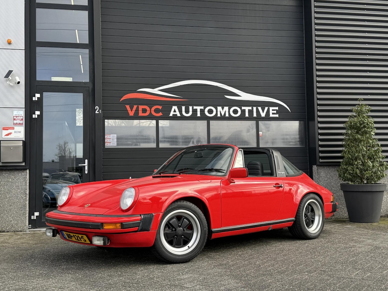 Porsche 911 Targa - 3.0 SC Targa Targa | Rood | Zeer Nette Auto | Gerestaureerd - AutoWereld.nl