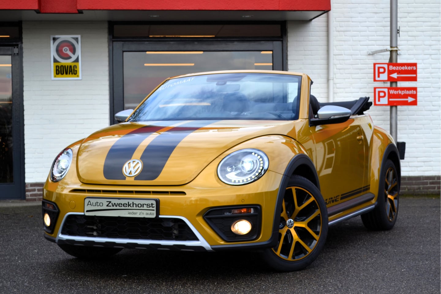 Volkswagen Beetle Cabriolet - 1.4 TSI Dune 1.4 TSI Dune, Automaat, Leder, Xenon, Fender, Full options, 34.000 km ! Uniek, Collectors - AutoWereld.nl