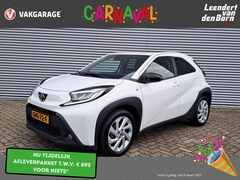 Toyota Aygo X - 1.0 VVT-i MT Play pple Carplay/Android Auto | Camera | ECC | DAB | Stoel verwarming