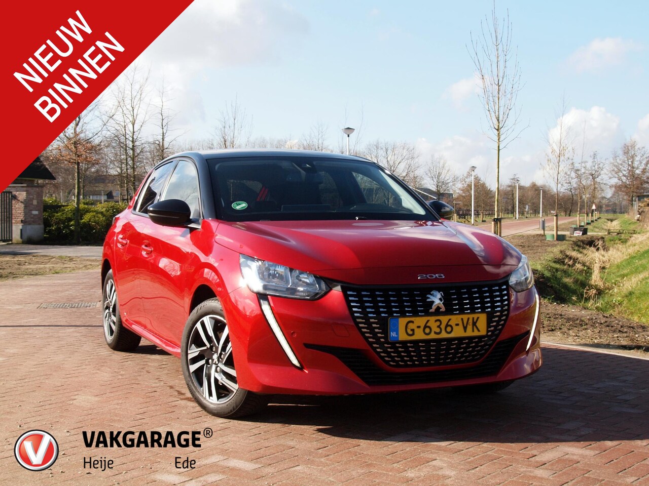 Peugeot 208 - 1.2 PureTech Blue Lease Allure | Apple Carplay | 100 PK | Two-Tone | Achteruitrijcamera | - AutoWereld.nl