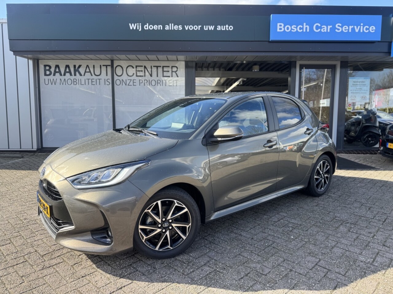 Toyota Yaris - 1.5 Hybrid Dynamic | Camera | Carplay - AutoWereld.nl