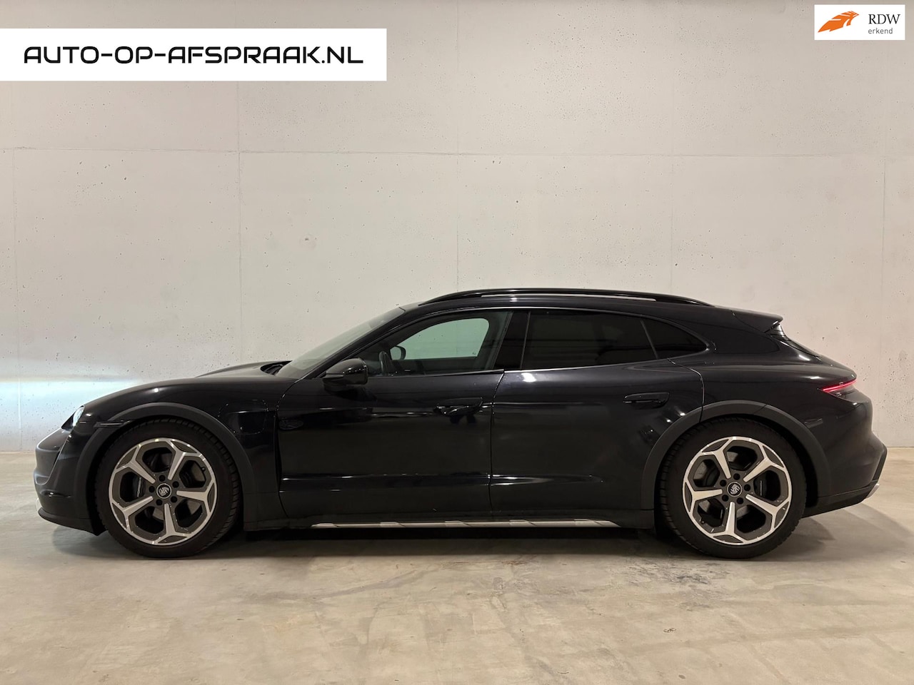 Porsche Taycan Cross Turismo - 4 93 kWh Pano Leer - AutoWereld.nl