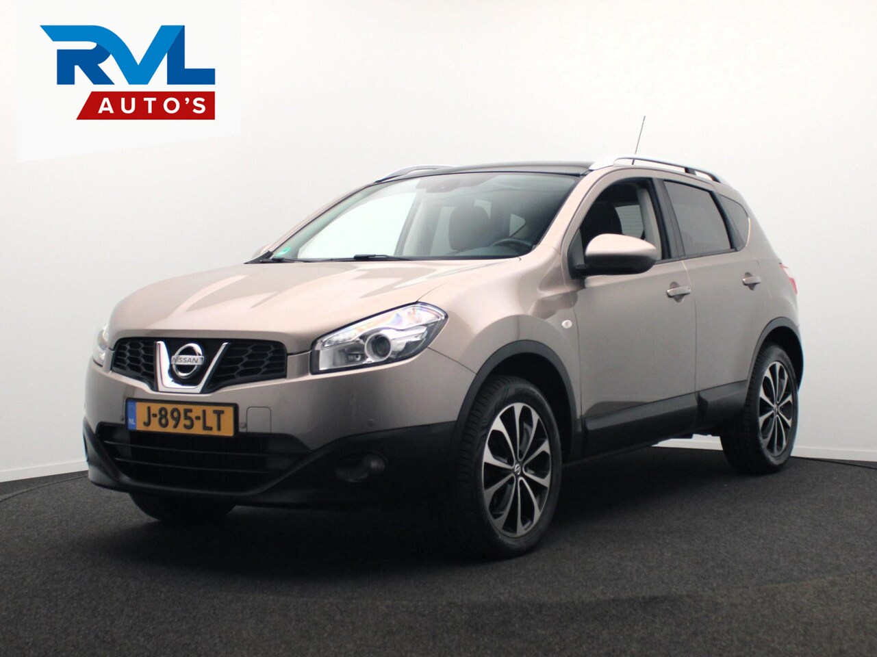 Nissan Qashqai - 1.6 Connect Edition * Trekhaak * Navigatie Panorama dak - AutoWereld.nl