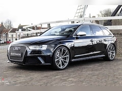 Audi RS4 - Avant 4.2 FSI V8 Quattro