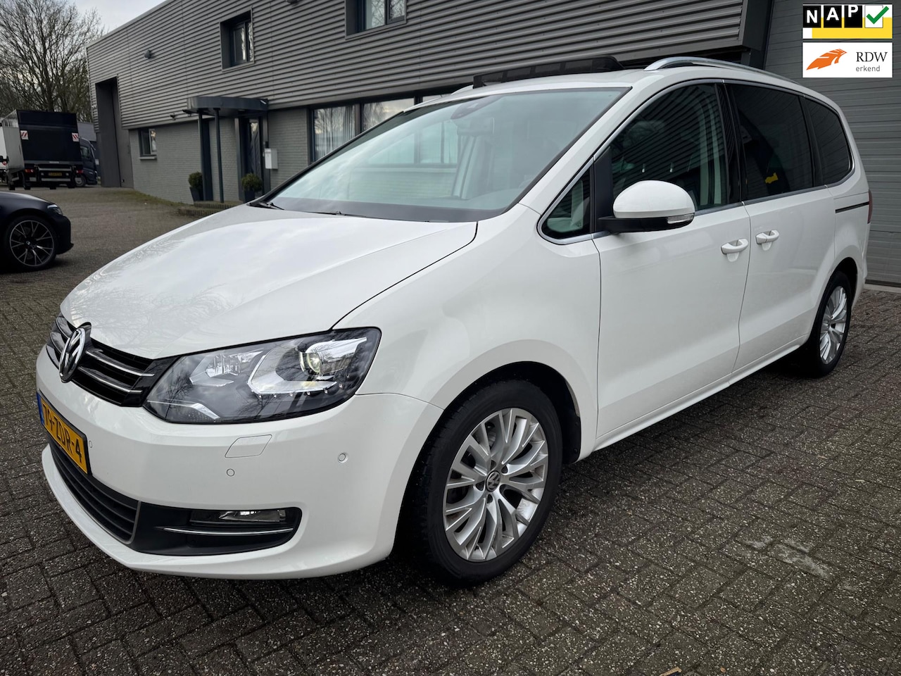 Volkswagen Sharan - 2.0 TSI Highline 7p. 2.0 TSI Highline 7p , Automaat , Panorama dak , 1e eigenaar - AutoWereld.nl