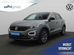 Volkswagen T-Roc - 1.5 TSI 150 pk DSG R-Line / Sport | Trekhaak | Achteruitrijcamera | Stoelverwarming | Navi