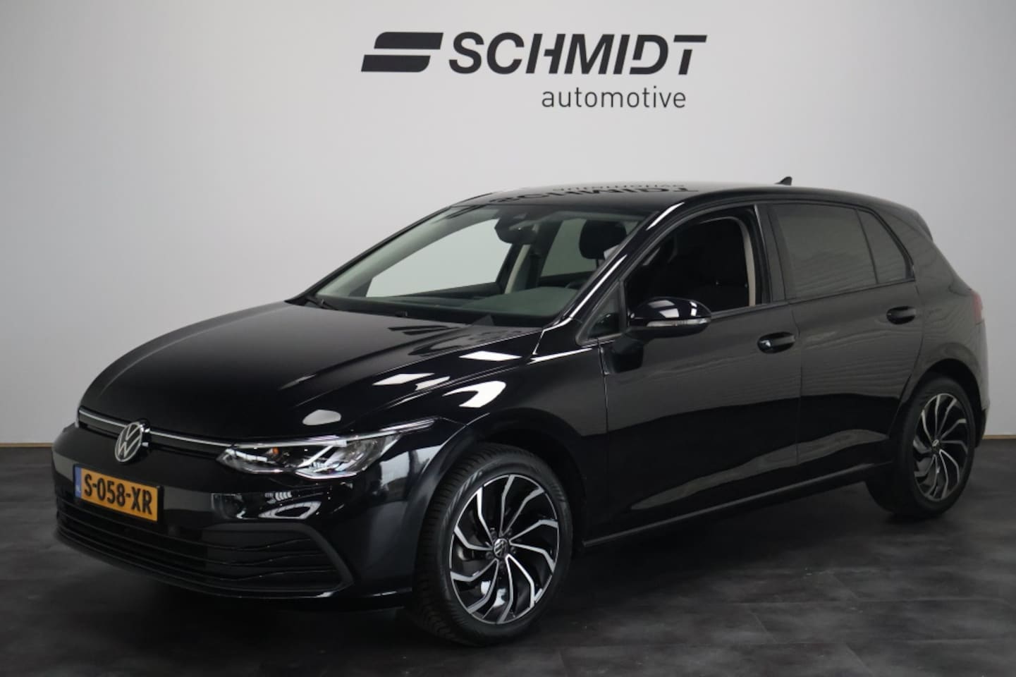 Volkswagen Golf - 1.0 TSI Life | Carplay | Stoelverwarming - AutoWereld.nl