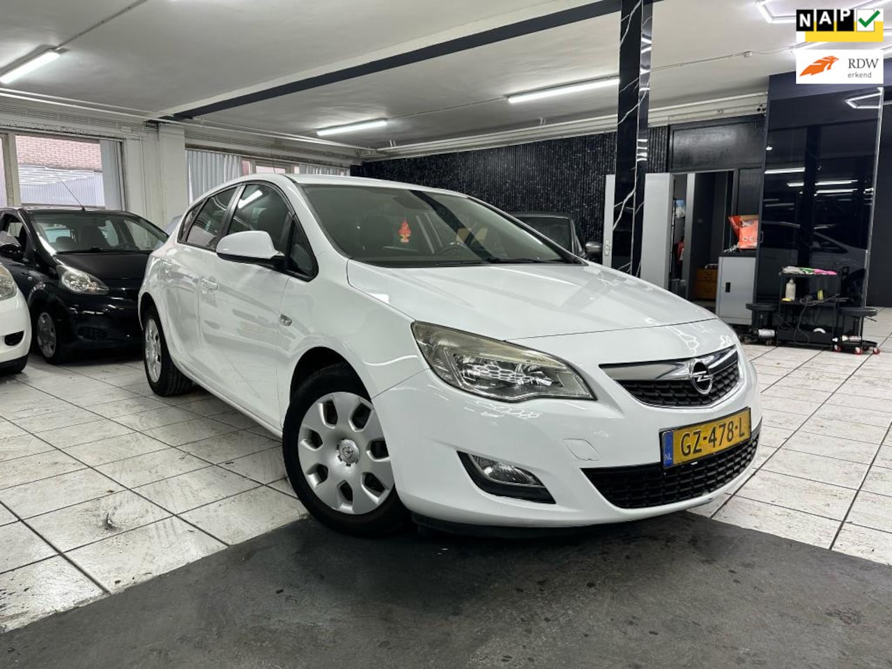 Opel Astra - 1.6 Selection 1.6 Selection - AutoWereld.nl