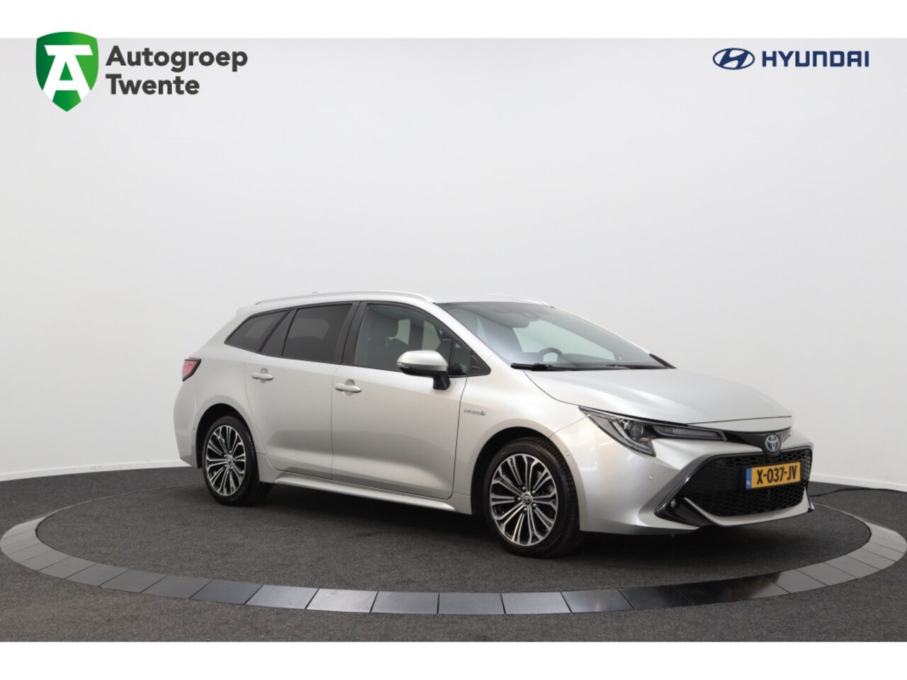 Toyota Corolla Touring Sports - 2.0 Hybrid Executive | Carplay | Airco | Cruise Control | PL 539 - AutoWereld.nl