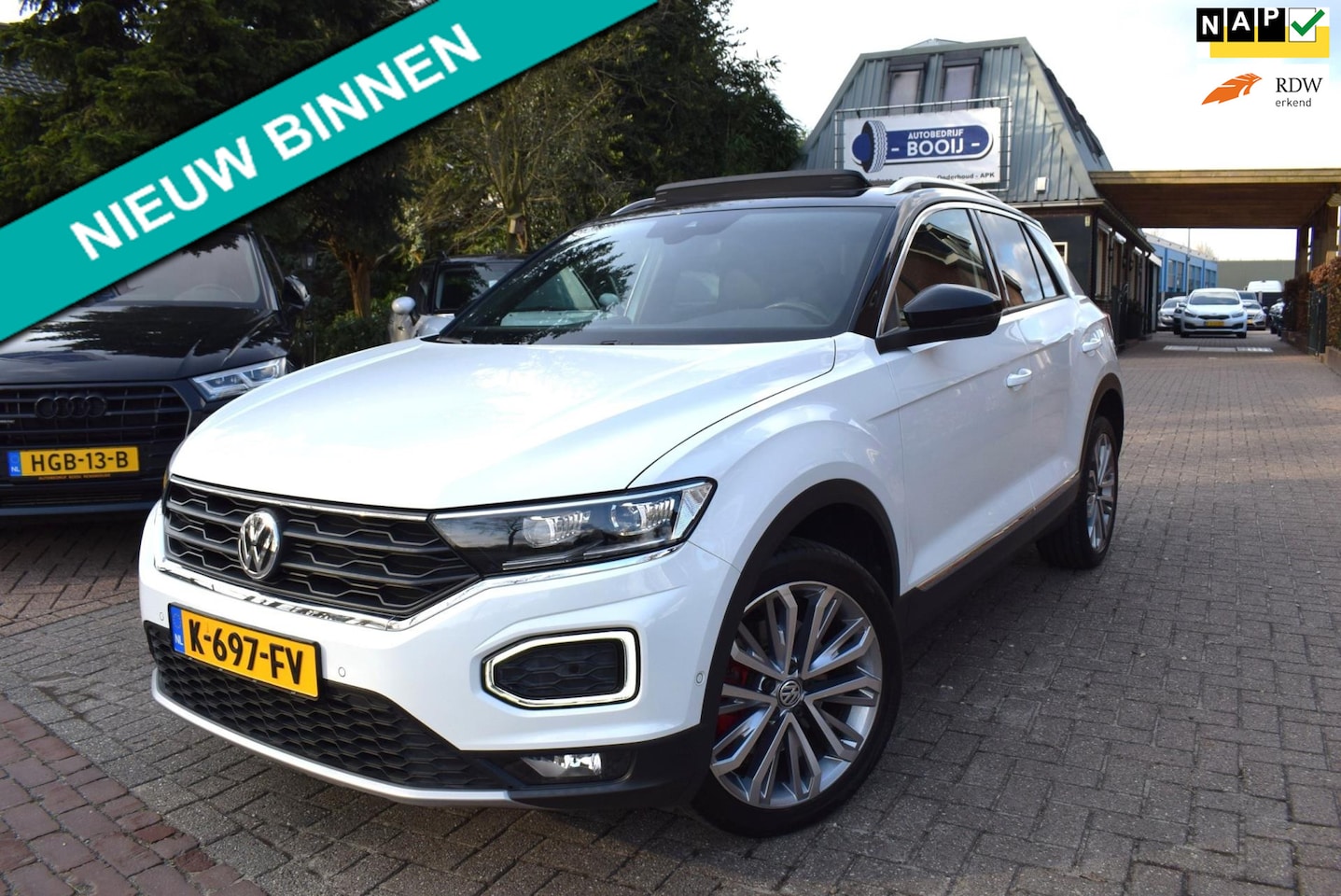 Volkswagen T-Roc - 1.5 TSI Sport/AUTOM/150PK/ ADAP CRUISE/PANO-DAK/CARPLAY/CAMERA/DODEHOEK/XENON/BLEUTOOTH/TR - AutoWereld.nl