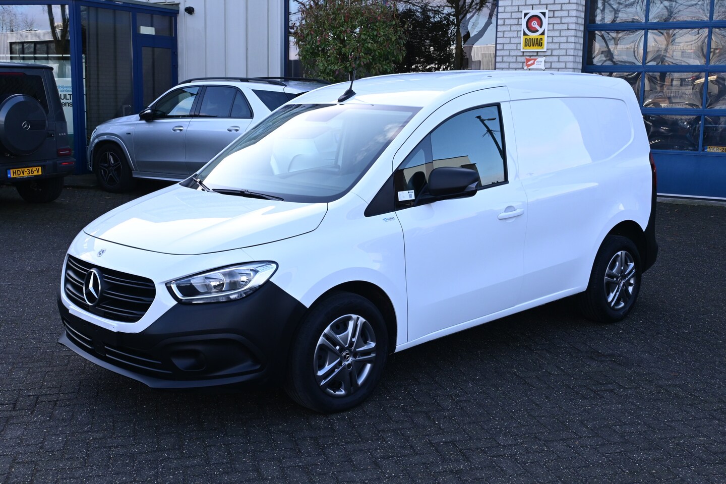 Mercedes-Benz Citan - 110 CDI L1 Pro MBUX Navigatie, Apple Carplay Android Auto - AutoWereld.nl