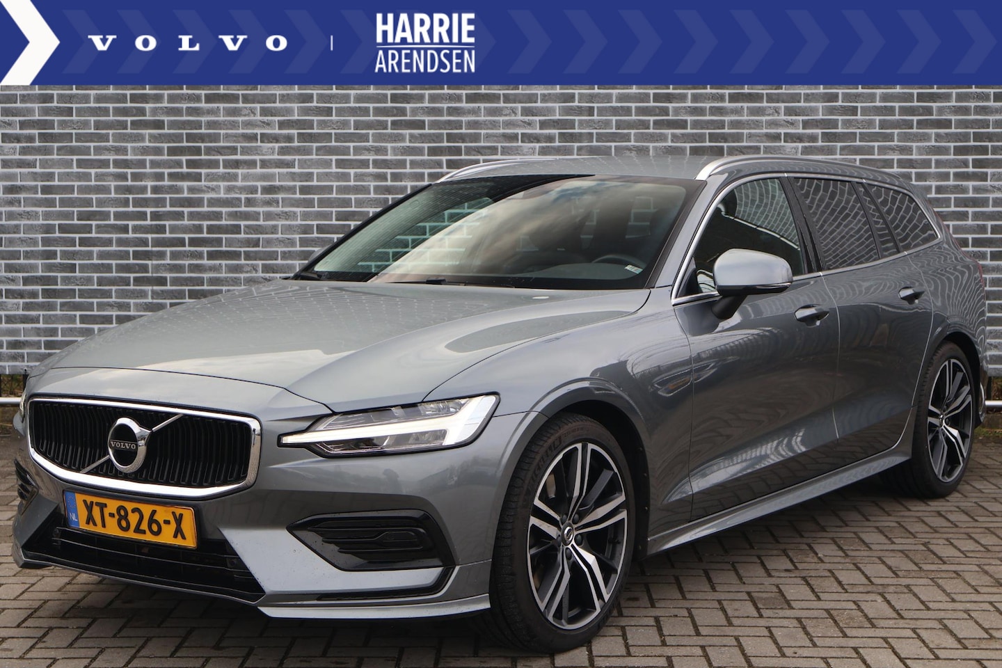 Volvo V60 - 2.0 T5 Momentum Pro Trekhaak | Stoelverwarming | Styling Pakket | LED Koplampen - AutoWereld.nl