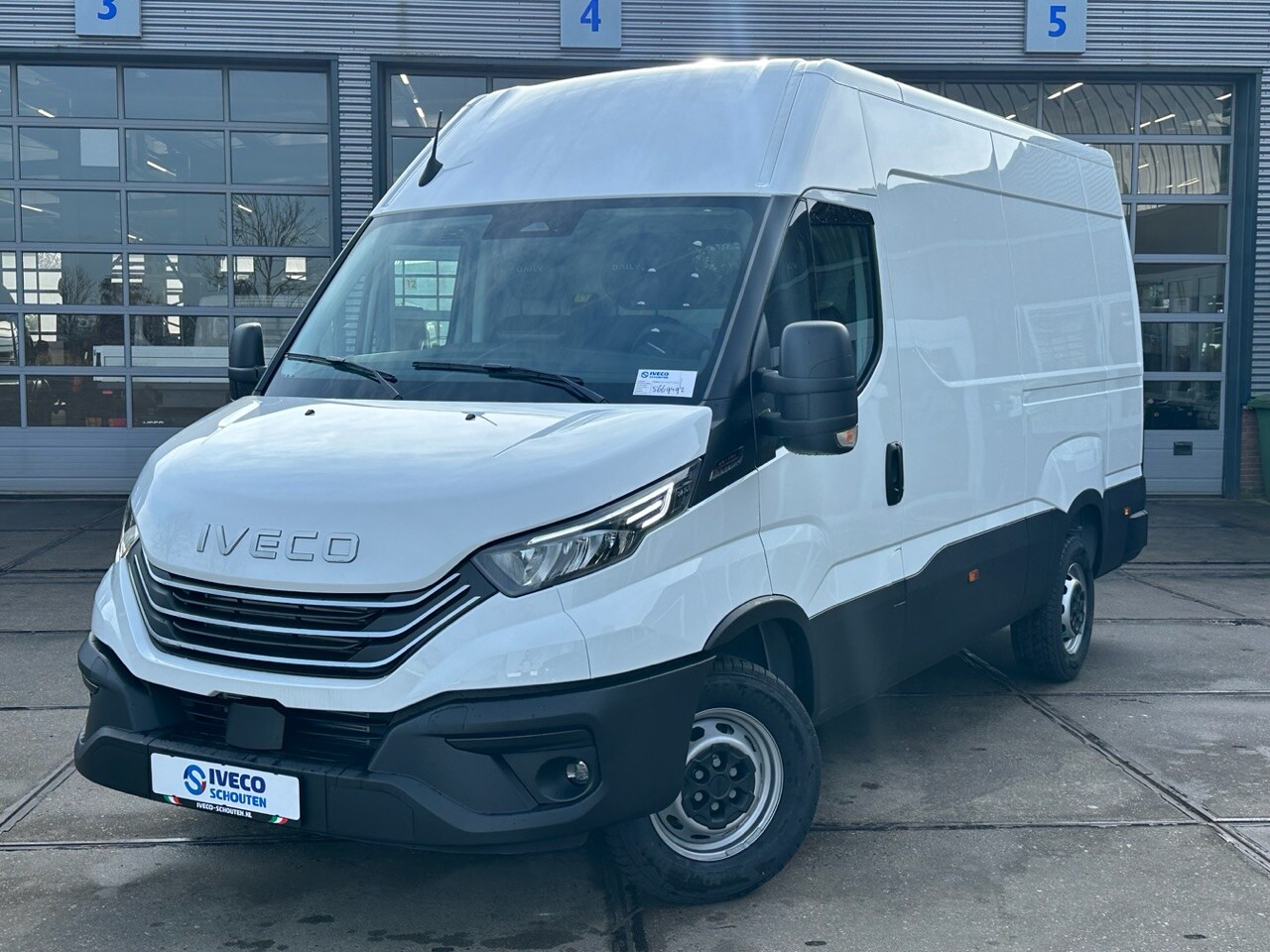 Iveco Daily - 35S18HA8 V WB 3520L - AutoWereld.nl