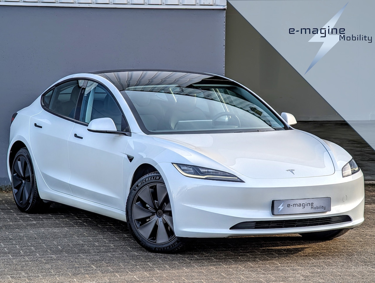 Tesla Model 3 - RWD 60kWh Highland, 12-2023, Actieradius: 554 km! - AutoWereld.nl