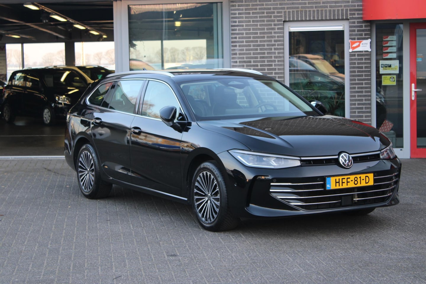 Volkswagen Passat Variant - 1.5 eTSI Elegance Head up/Led/Adaptive/Massage - AutoWereld.nl