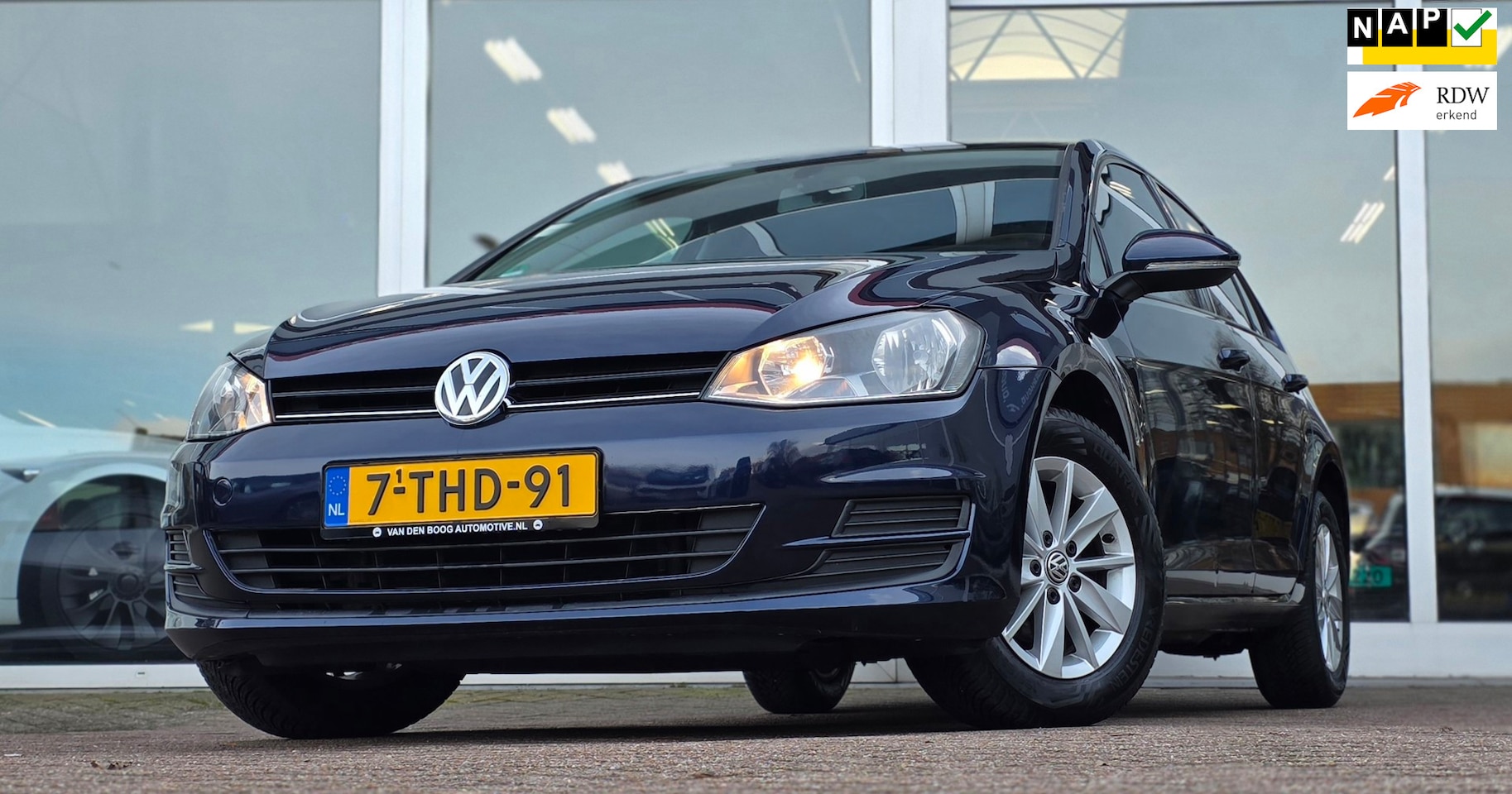 Volkswagen Golf - 1.2 TSI Comfortline Navigatie Privacy Glass LM velgen Mooi! - AutoWereld.nl