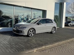 Volkswagen Golf - Life Edition 1.5 eHybrid 150 kW / 204 pk | 18" Velgen | Camera | Cruise Control Adaptief |