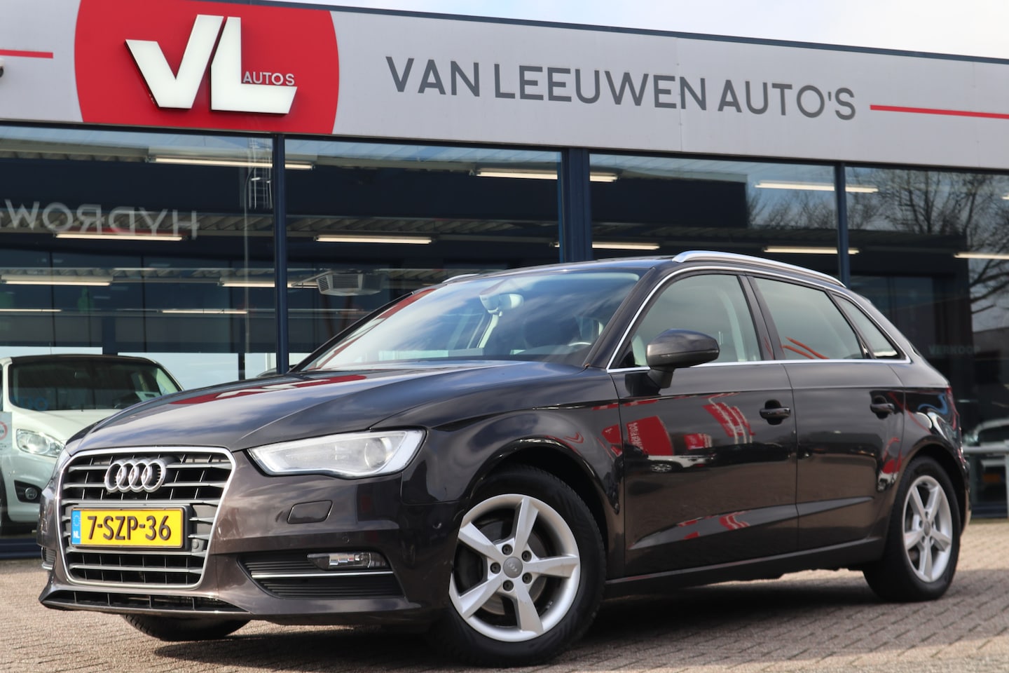 Audi A3 Sportback - 1.2 TFSI Ambition Pro Line plus | Navigatie | Climate Control | Schuif/Kantel dak | APK 18 - AutoWereld.nl