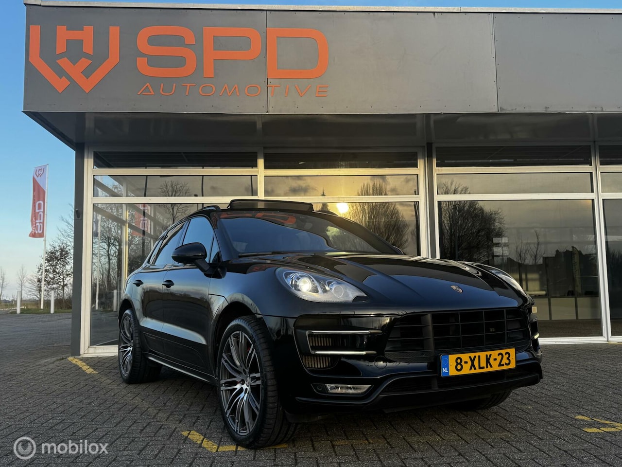 Porsche Macan - 3.6 Turbo | Luchtvering| Sport Chrono| Pano - AutoWereld.nl