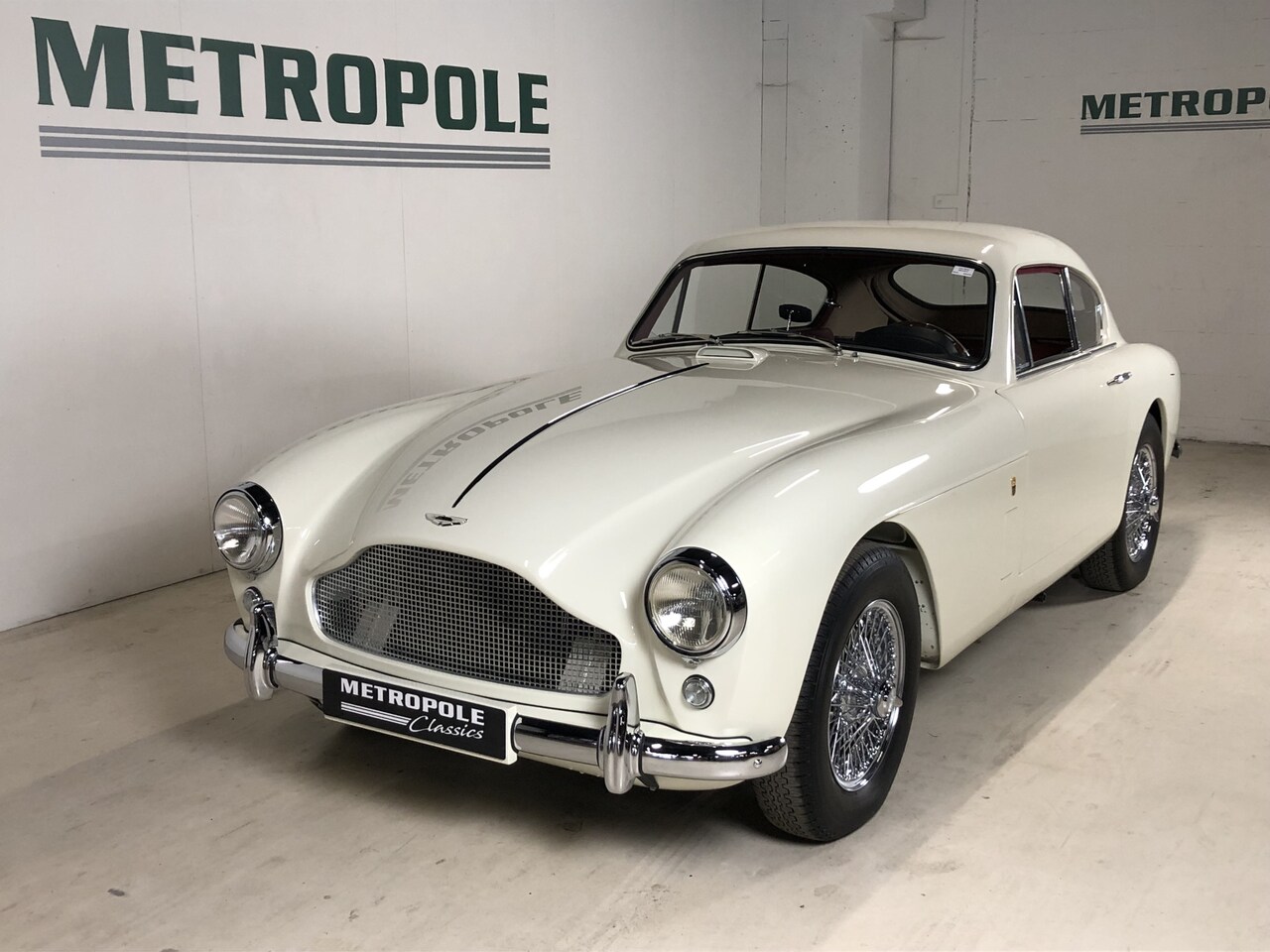 Aston Martin DB2/4 - MK III M0970 - AutoWereld.nl