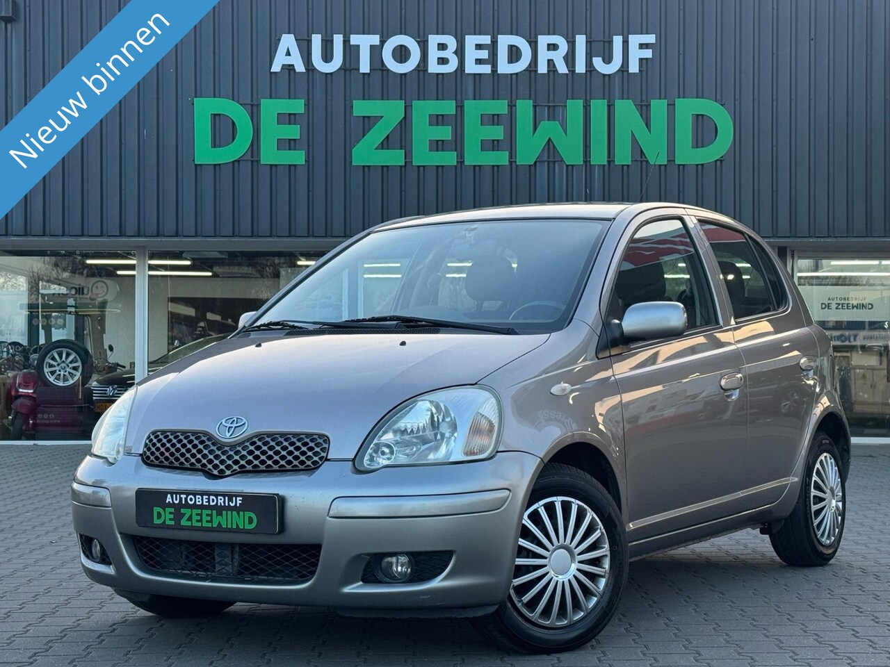 Toyota Yaris - 1.0 VVT-i Terra 1.0 VVT-i Terra - AutoWereld.nl