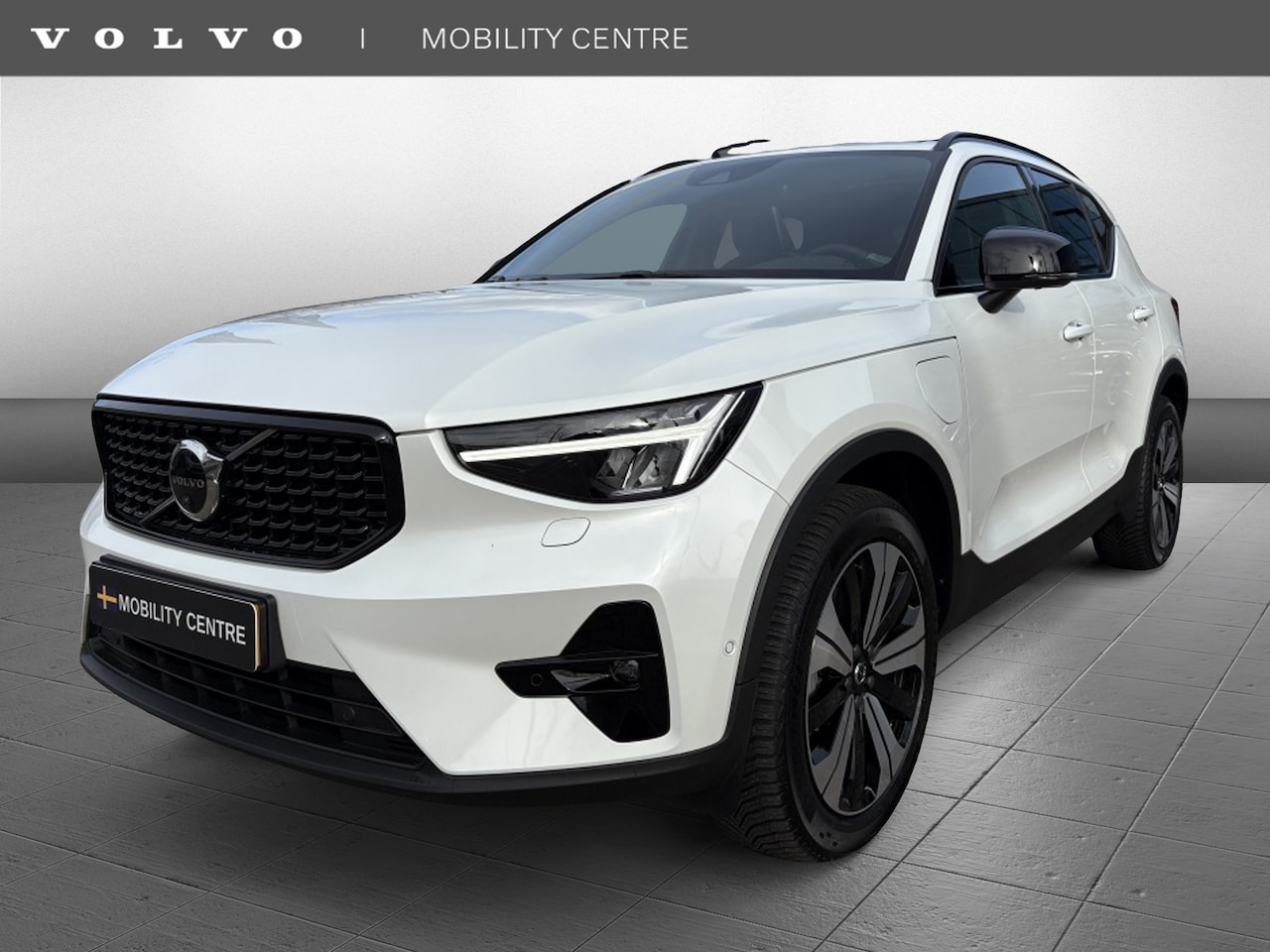 Volvo XC40 - T4 Ultimate Dark | Panoramadak | Nubuck | Trekhaak - AutoWereld.nl