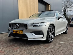 Volvo V60 - T6 Twin Engine 340pk AWD Geartronic Inscription | NL Auto | ACC | Pano | Stoel/stuurverwar