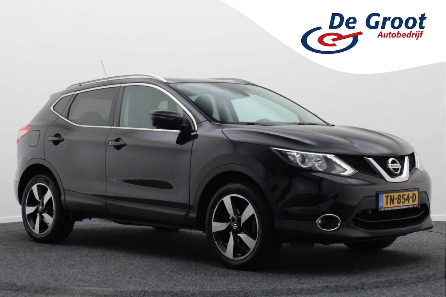 Nissan Qashqai - 1.2 Connect Edition Panoramadak, Navigatie, Trekhaak, Cruise, 18" - AutoWereld.nl