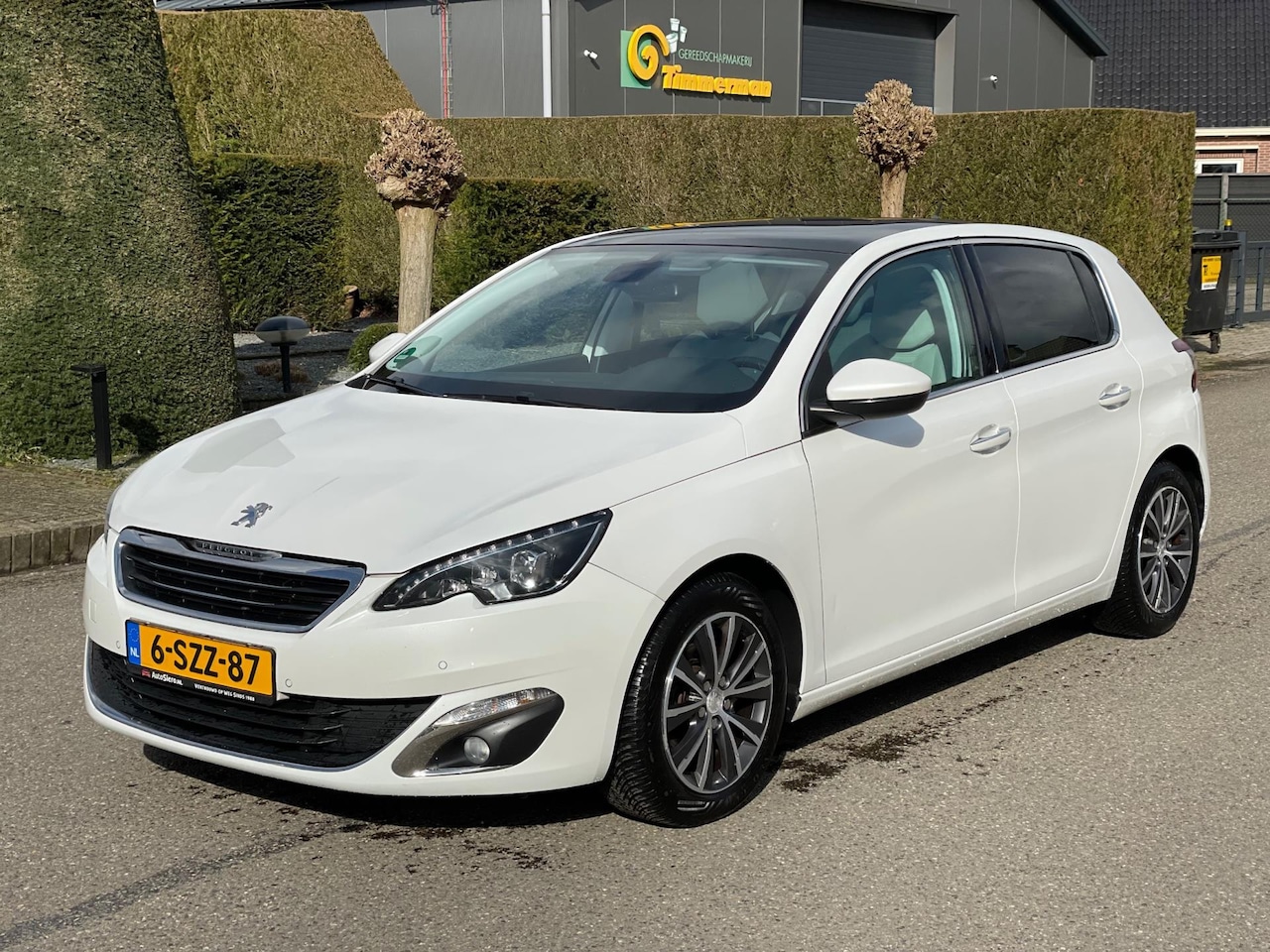 Peugeot 308 - 1.6 e-HDi Première 2014 Pano/Navi/Clima/Lmv - AutoWereld.nl