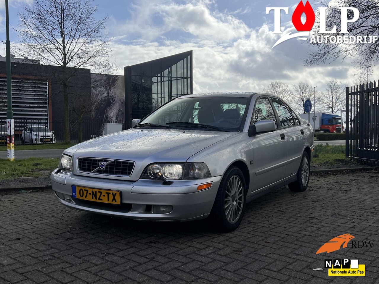 Volvo S40 - 2.0 Europa Automaat Clima Xenon LMV Dealer NAP - AutoWereld.nl