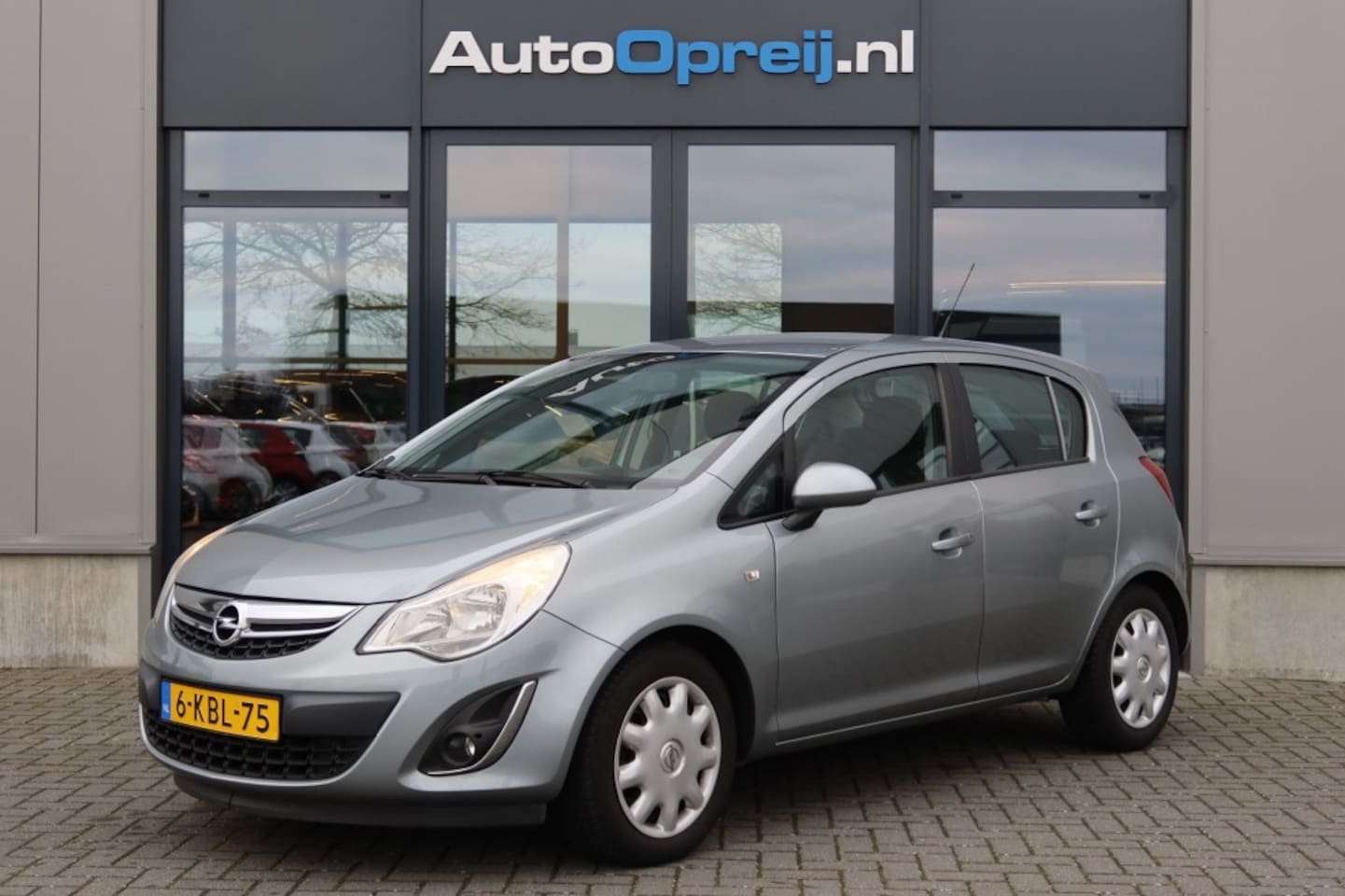 Opel Corsa - 1.4-16V Design Edition 101pk 5drs. Airco, PDC - AutoWereld.nl