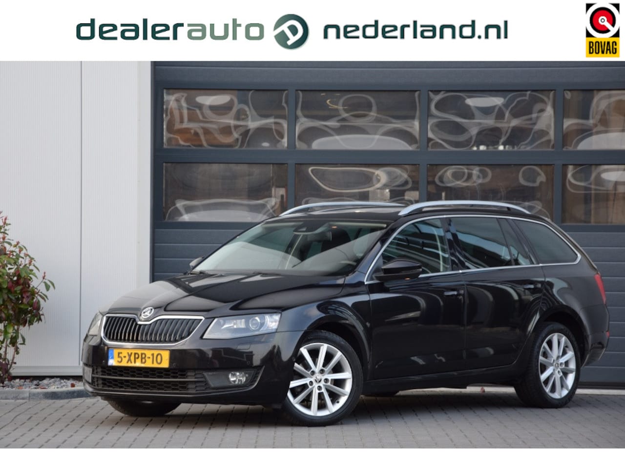 Skoda Octavia Combi - 1.6 TDI Elegance Bns - AutoWereld.nl