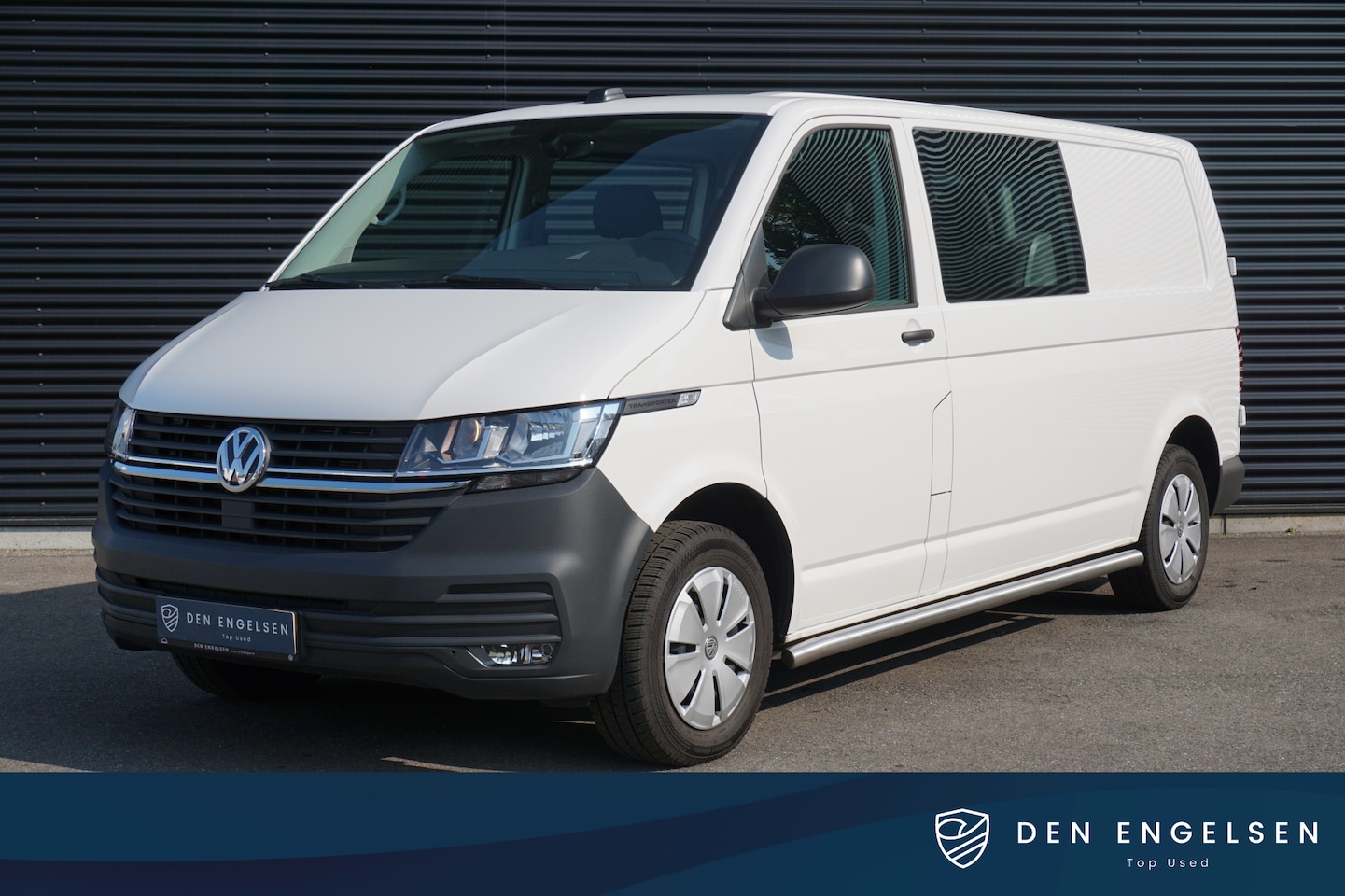 Volkswagen Transporter - 30 | 2.0 TDI L2H1 | Comfortline | Dubbele-Cabine | Cruise-Control | App-Connect | Parkeers - AutoWereld.nl