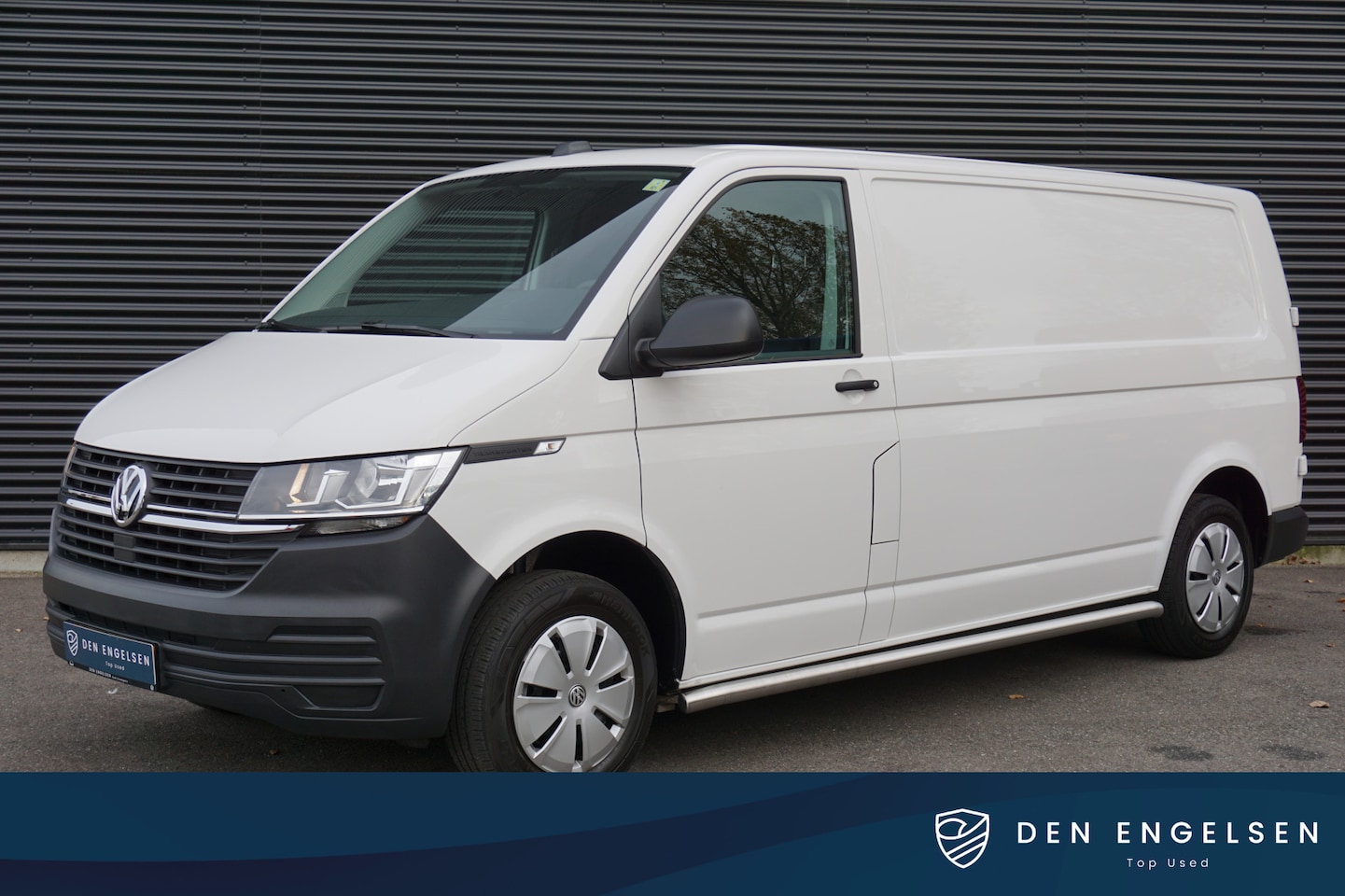 Volkswagen Transporter - 2.0 TDI L2H1 28 Economy Business | Cruise-Control | Trekhaak | Airco - AutoWereld.nl