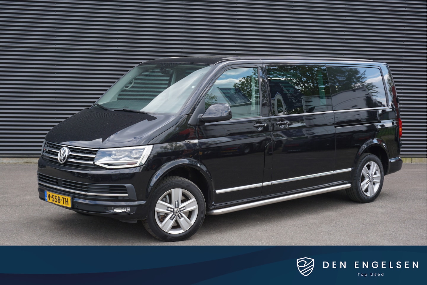 Volkswagen Transporter Caravelle - 2.0 TDI | L2H1 DC | 4Motion | Caravelle | ACC | Camera | Navi | Trekhaak | Stoelverwarming - AutoWereld.nl