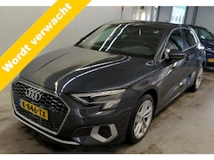 Audi A3 Sportback - 30 TDI Business edition Navigatie Trekhaak ACC Keyless Led Sportstoelen 17 inch Lichtmetaa